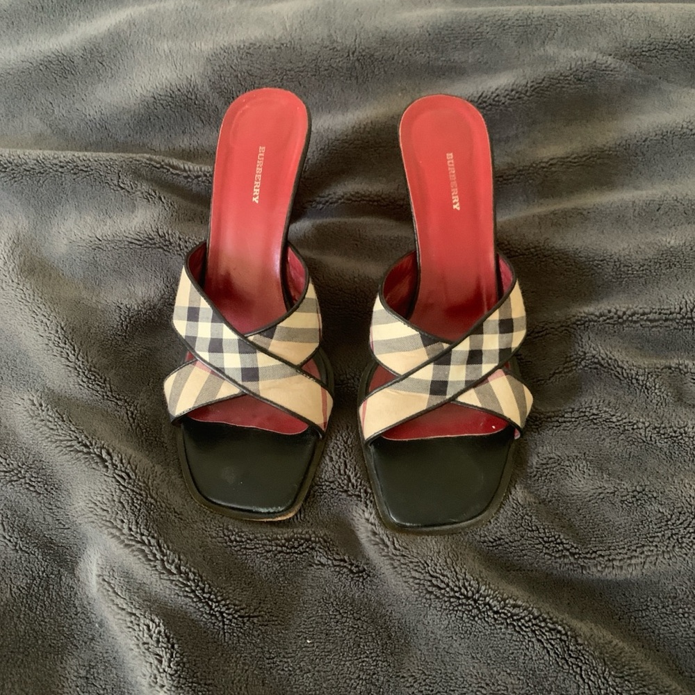 Burberry Women's Black and Red Checkered Sandals